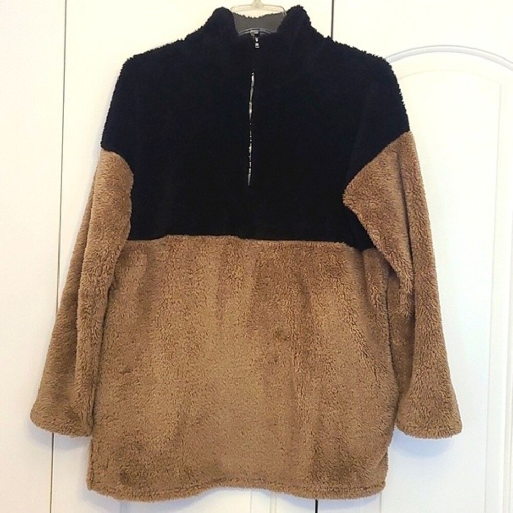 Beeson River Black & Tan Oversized Sherpa Women's Size Small